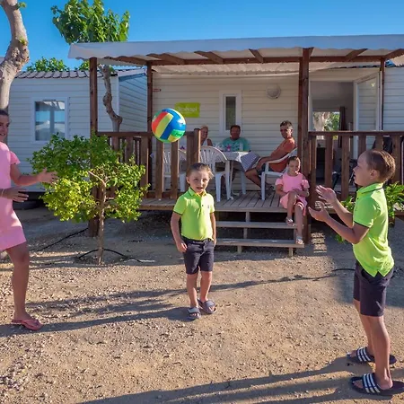 Vacanceselect Mobil Homes - Camping Almafra * L'Alfas del Pi