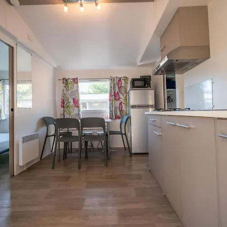 Vacanceselect Mobil Homes - Camping Almafra *